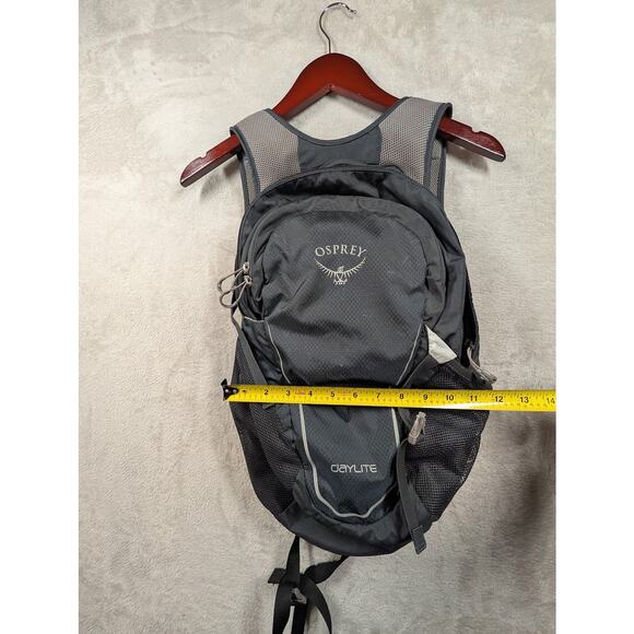 Osprey Daylite Backpack Gray/Black Travel Hiking Adventure Bag - Picture 8 of 9